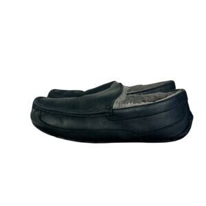 UGG Ascot Slippers Shoes Mens 10 Black Leather Moccasins Wool Sheepskin Lined